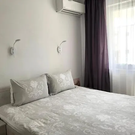 Apartment Hot Main Square Newly Built Modern Burgas
