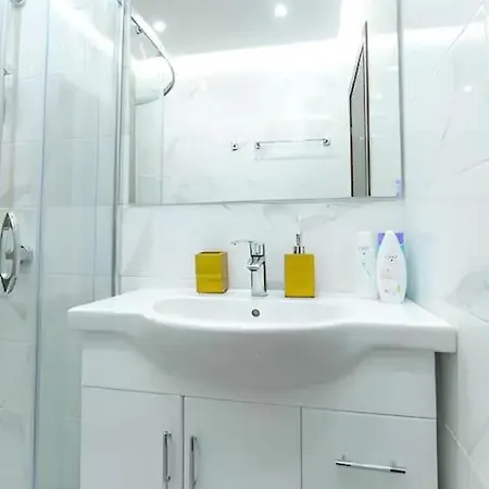 Hot Main Square Newly Built Modern Apartment