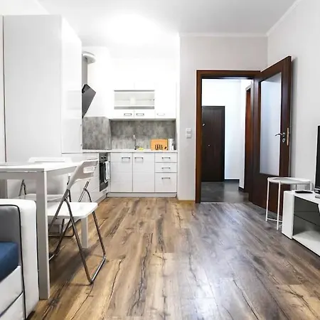 Hot Main Square Newly Built Modern Appartement Burgas