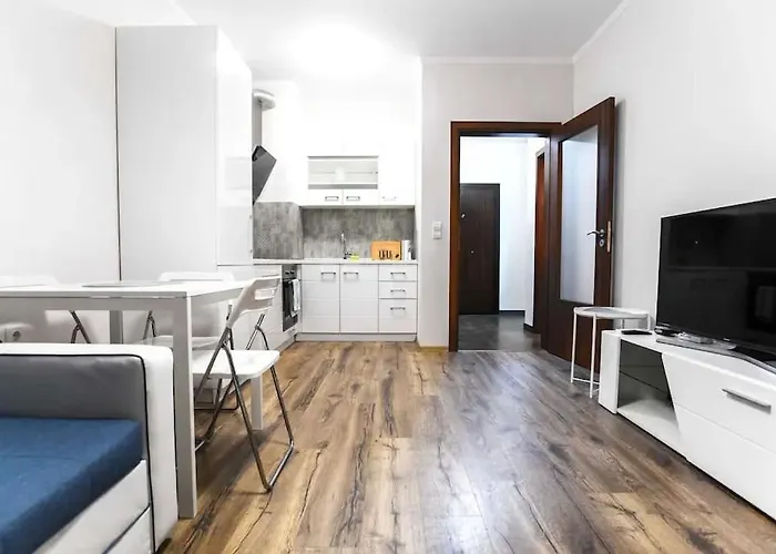 Hot Main Square Newly Built Modern Apartament Burgas City