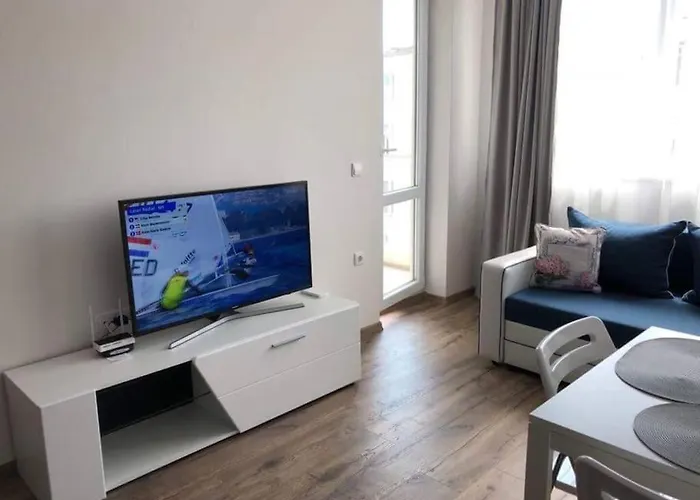 Hot Main Square Newly Built Modern شقة بورغاس